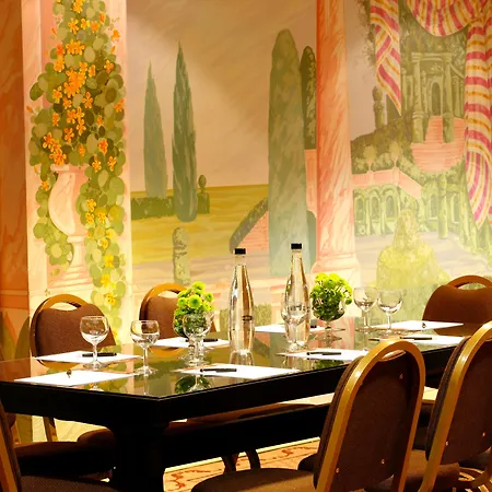 Plaza - Heritage Collection - Avenida Lissabon