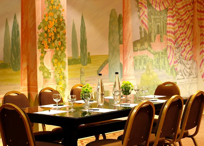 Plaza - Heritage Collection - Avenida Lisbon