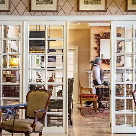 Отель Plaza - Heritage Collection - Avenida