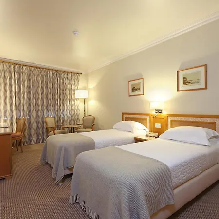 Plaza - Heritage Collection - Avenida Лиссабон