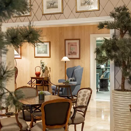 Plaza - Heritage Collection - Avenida Лиссабон